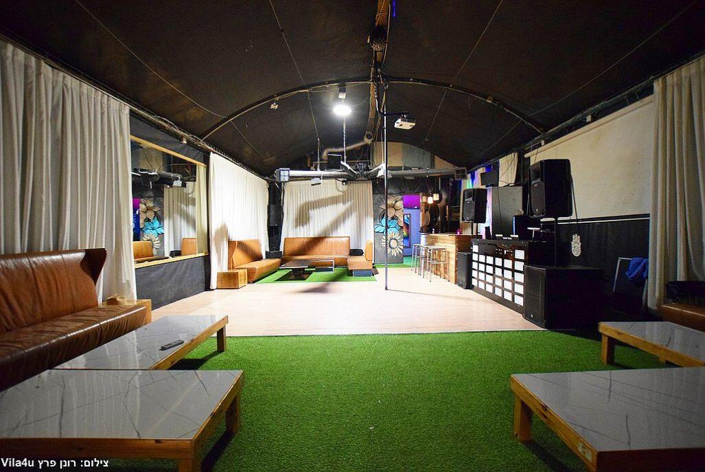 חוות האירוס מרכז  20  לופט לנד