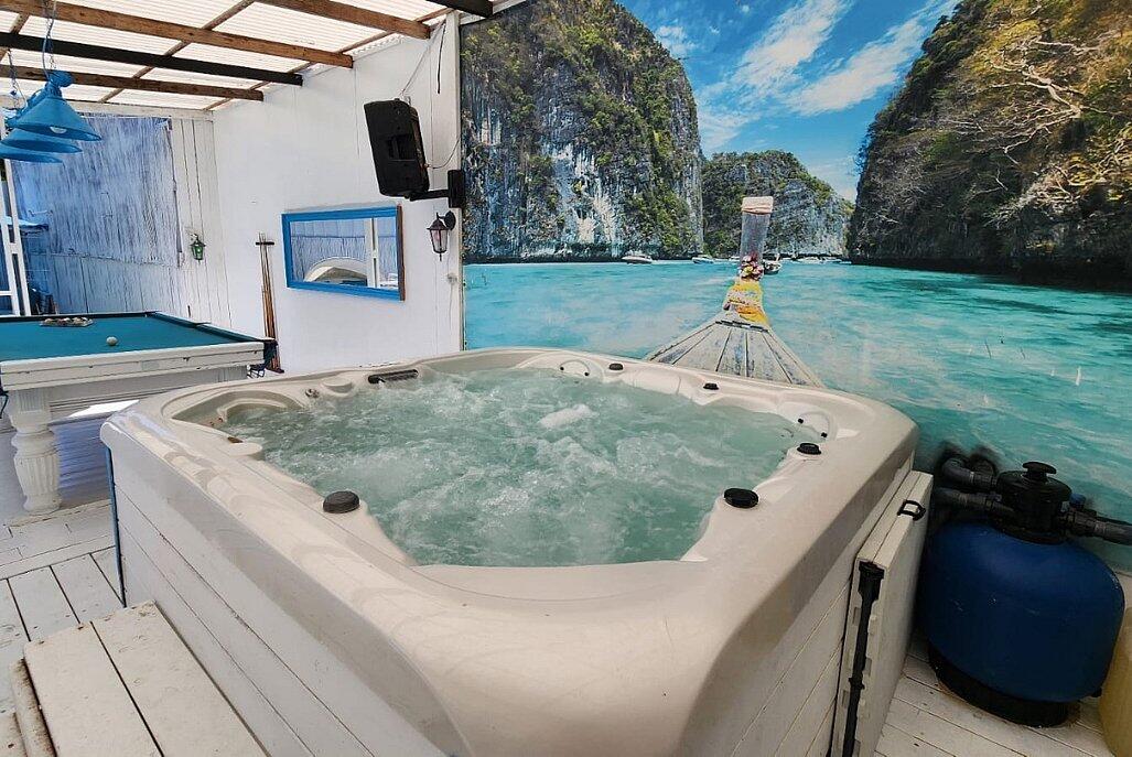 האי בשרון מרכז  18  לופט לנד