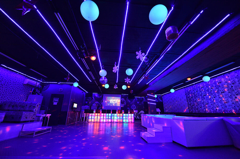 Blue ocean - בלו אושן מרכז בלו אושן לופט ללא הגבלת רעש מתחם פנימי ענק עם בר לופט לנד