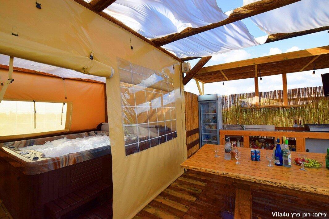 ליידיס פול מרכז  14  לופט לנד