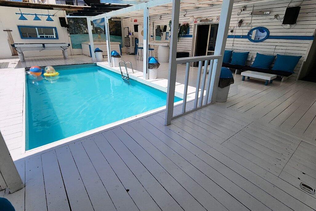 האי בשרון מרכז  23  לופט לנד