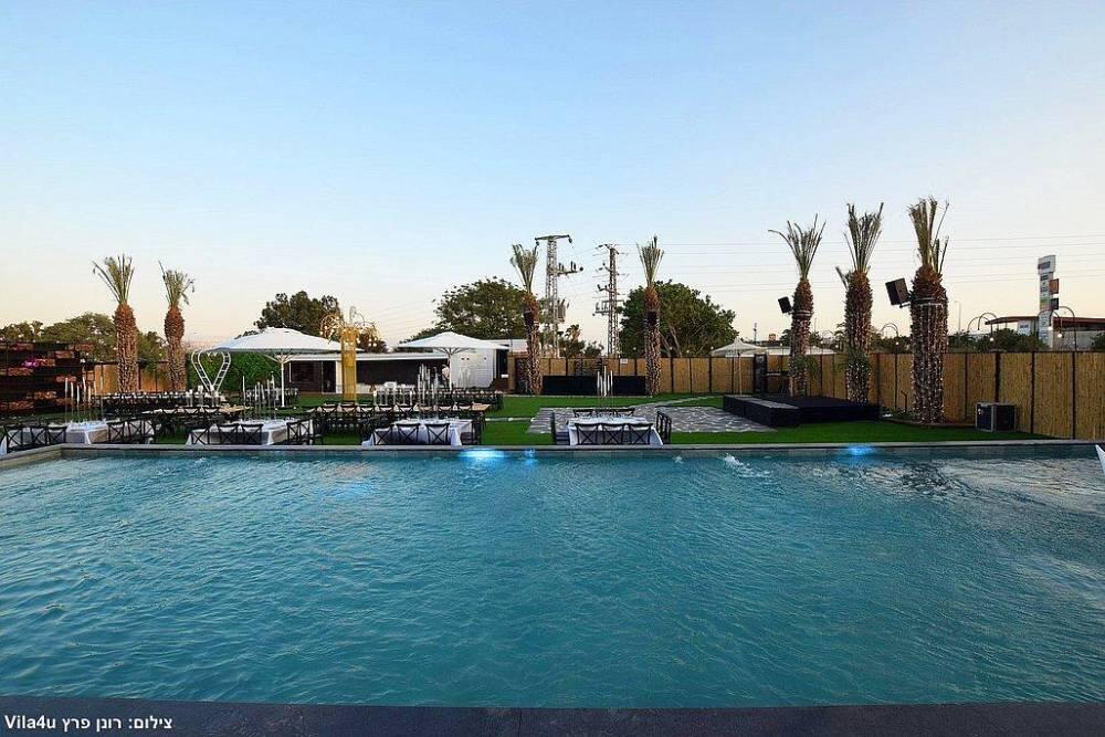 אמיליה איוונטס מרכז  11  לופט לנד