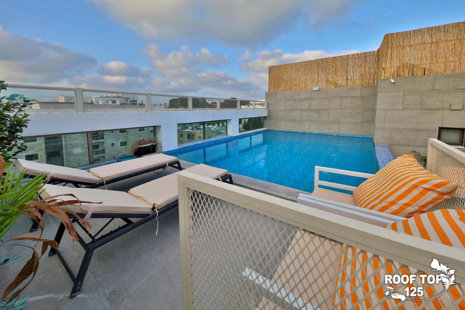 רוף טופ 125 צפון  17  לופט לנד