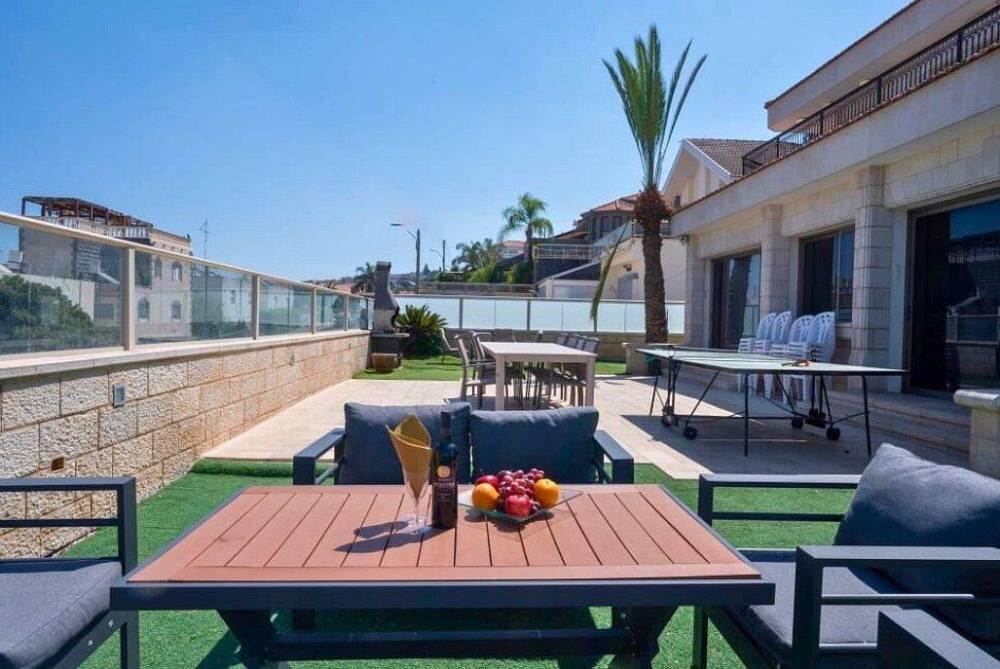 וילה דובדבן טבריה צפון  25  לופט לנד