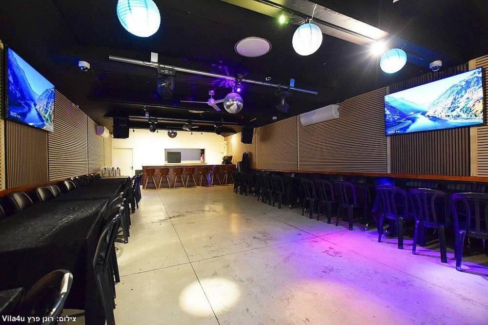 זאקיז מרכז  6  לופט לנד