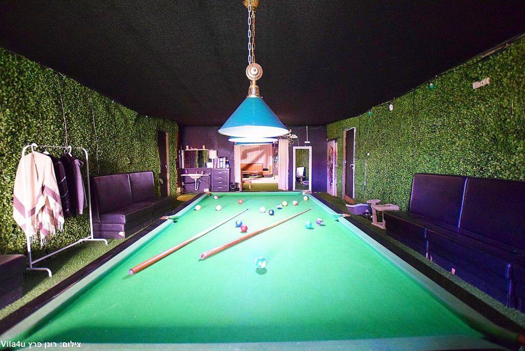 חוות האירוס מרכז  10  לופט לנד