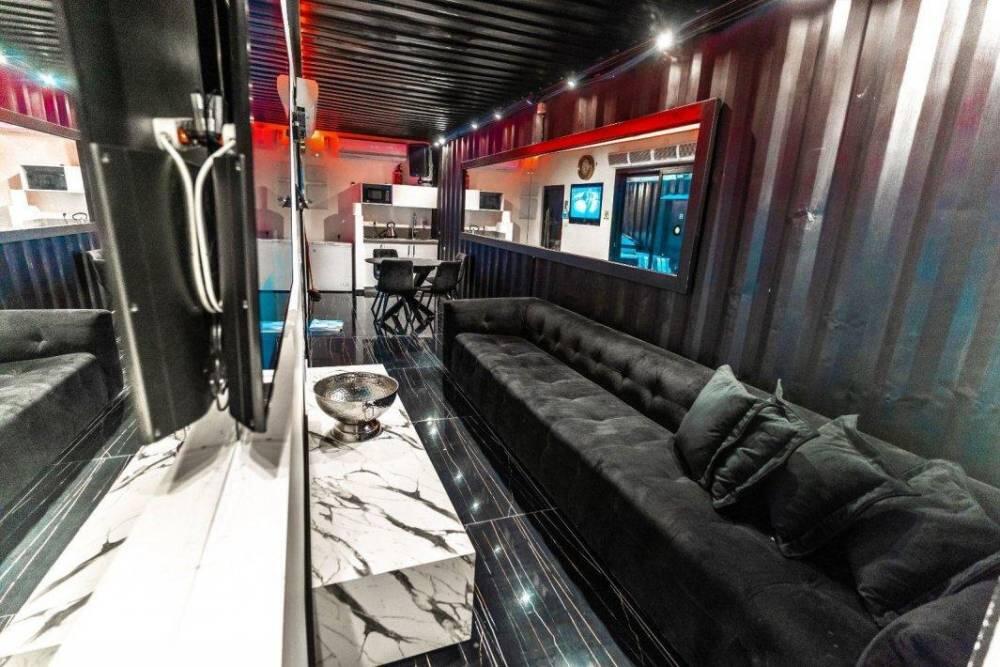 אבו דאבי בוטיק מרכז  21  לופט לנד