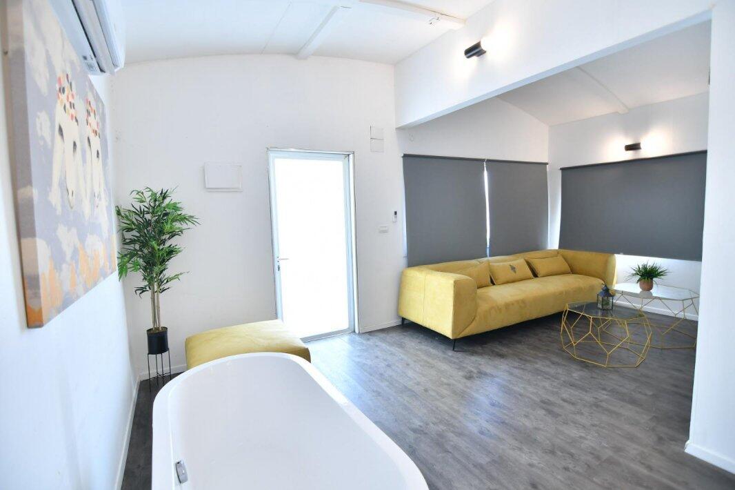 שדות אירוח בטבע מרכז  12  לופט לנד