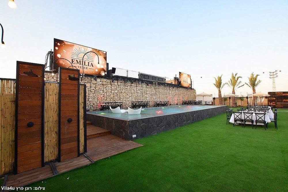 אמיליה איוונטס מרכז  12  לופט לנד