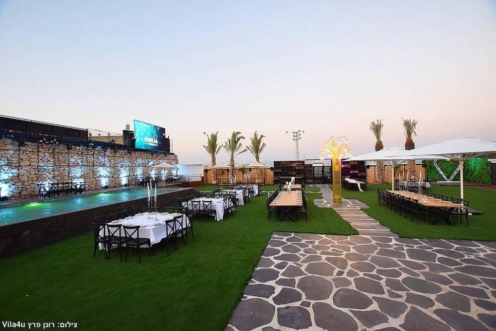 אמיליה איוונטס מרכז  15  לופט לנד