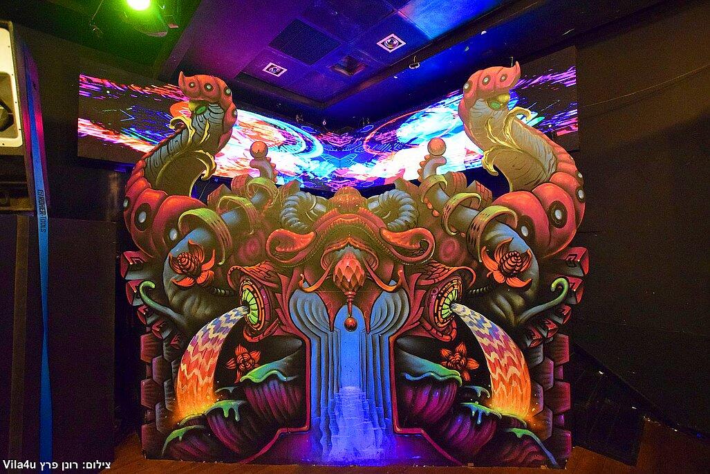 ג'סיקה איוונסט מרכז  5  לופט לנד