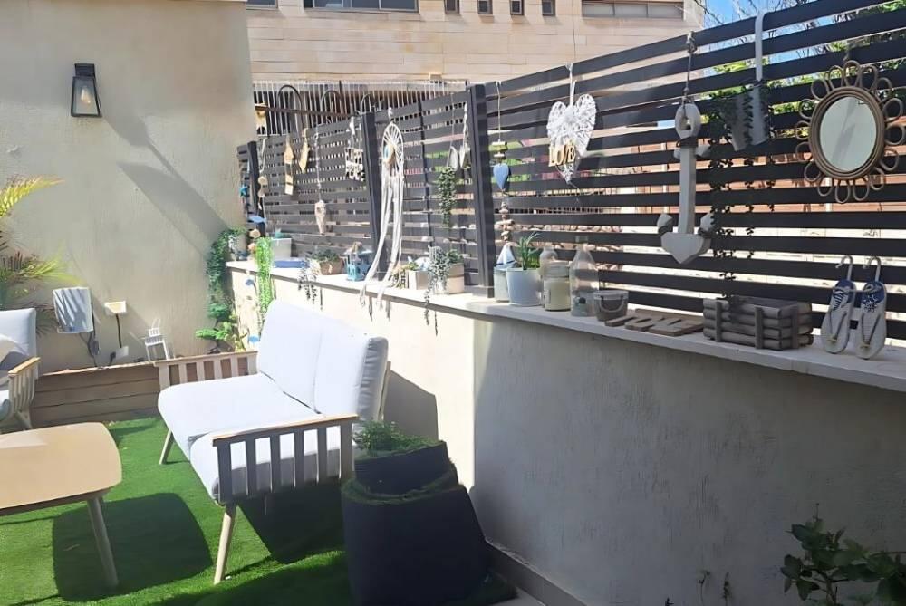 החצר בטיילת - אירועים ליד הים מרכז  26  לופט לנד