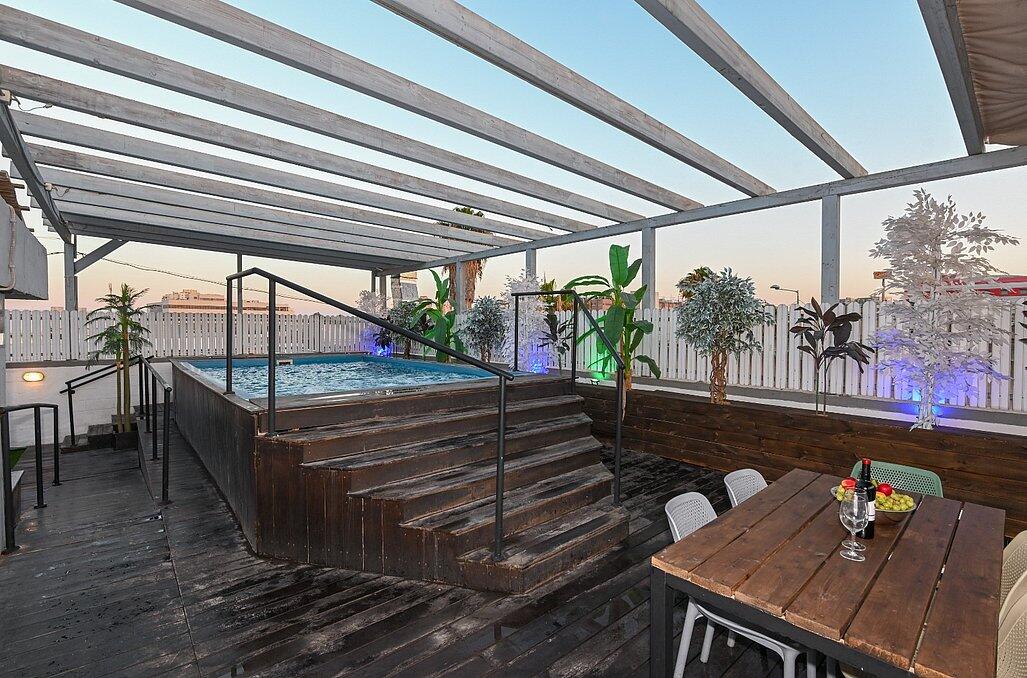 רוף טופ מרכז  9  לופט לנד