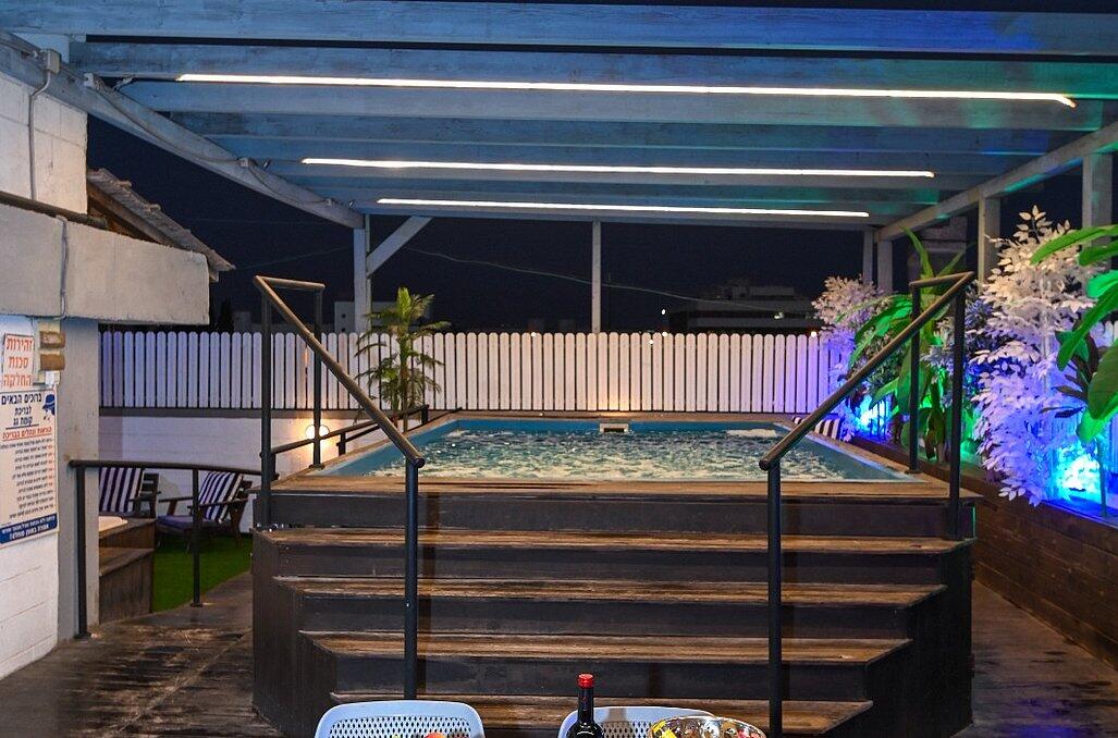 רוף טופ מרכז  18  לופט לנד