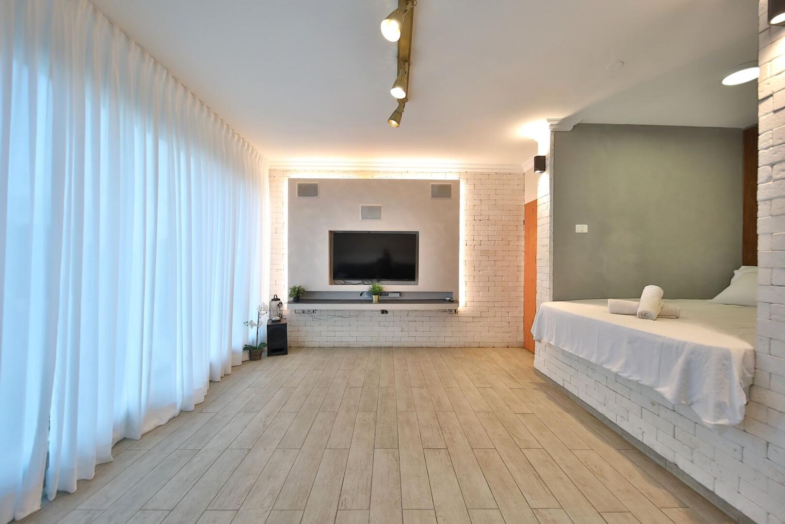 רוף טופ 125 צפון  11  לופט לנד