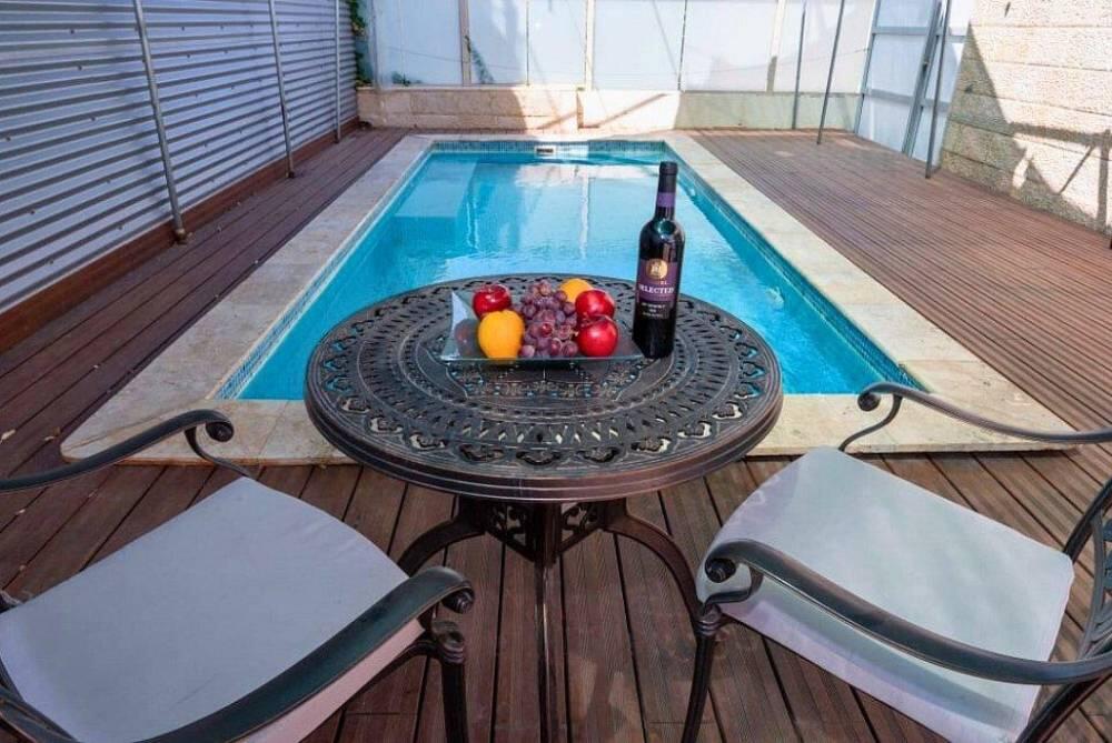 וילה דובדבן טבריה צפון  42  לופט לנד