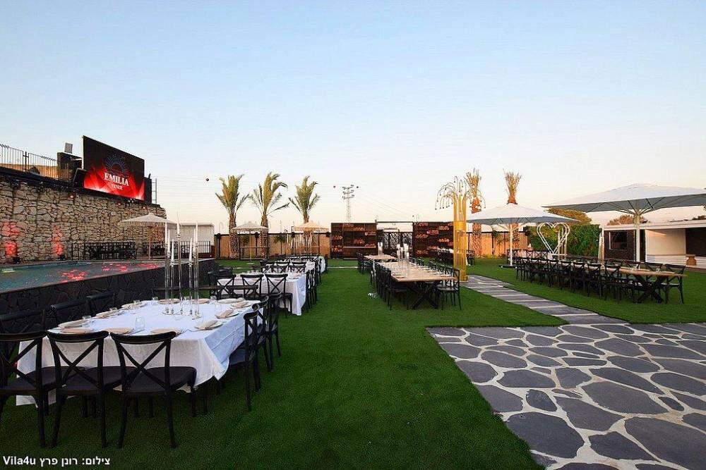 אמיליה איוונטס מרכז  20  לופט לנד