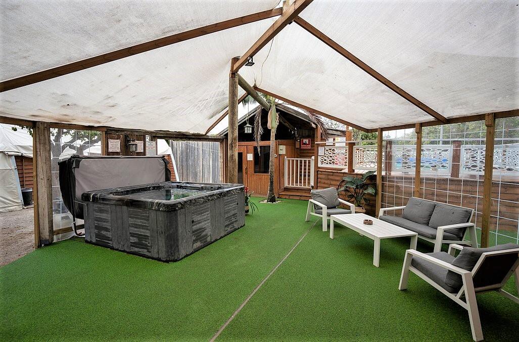 וויליג בר איוונטס מרכז  15  לופט לנד