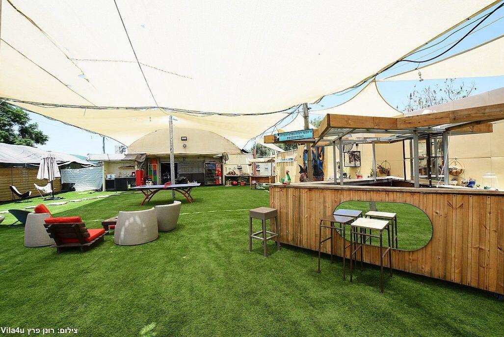 חוות האירוס מרכז  17  לופט לנד