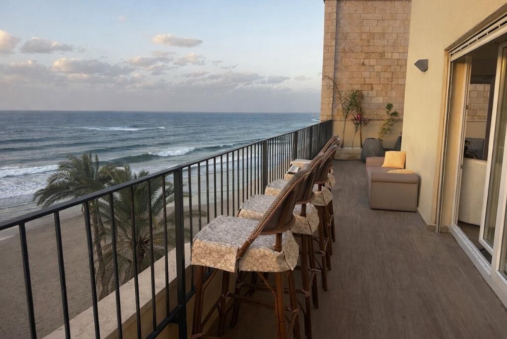 גורדונס - גג על הים מרכז  3  לופט לנד