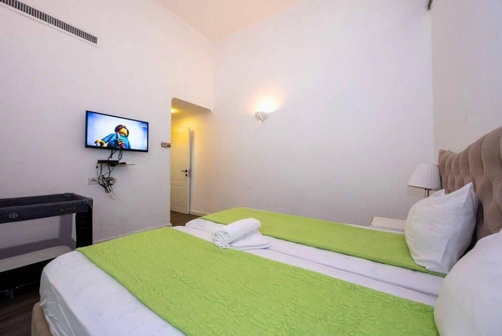 וילה דובדבן טבריה צפון  8  לופט לנד