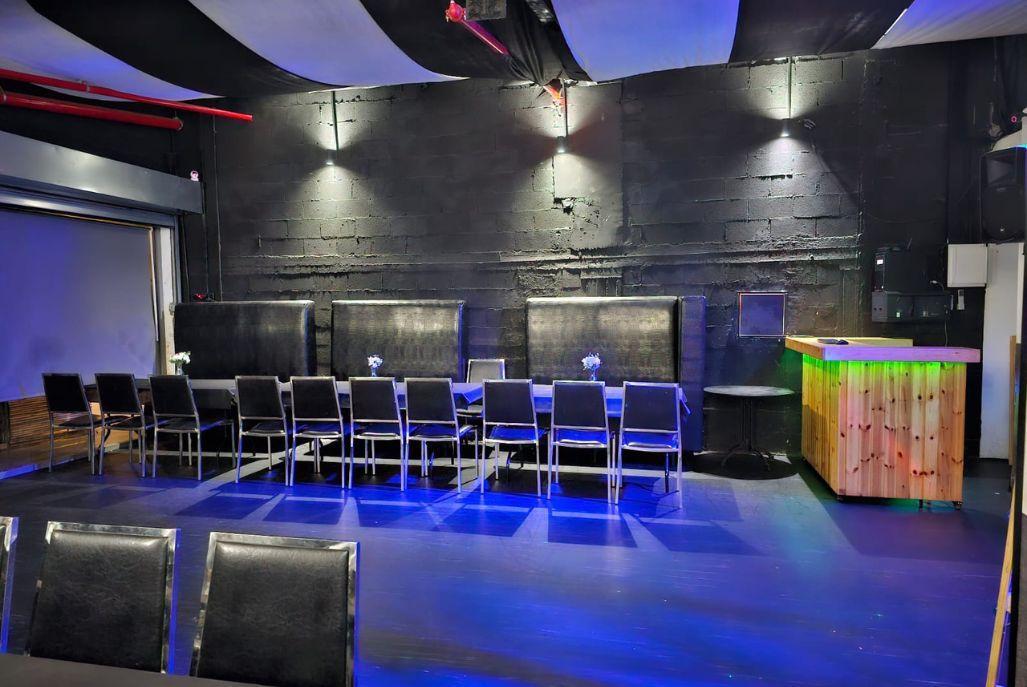 פאפוס איוונטס מרכז  7  לופט לנד