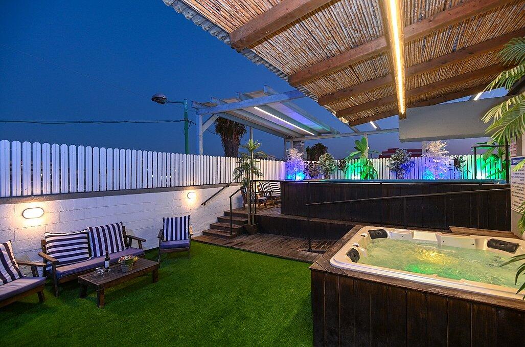 רוף טופ מרכז  13  לופט לנד