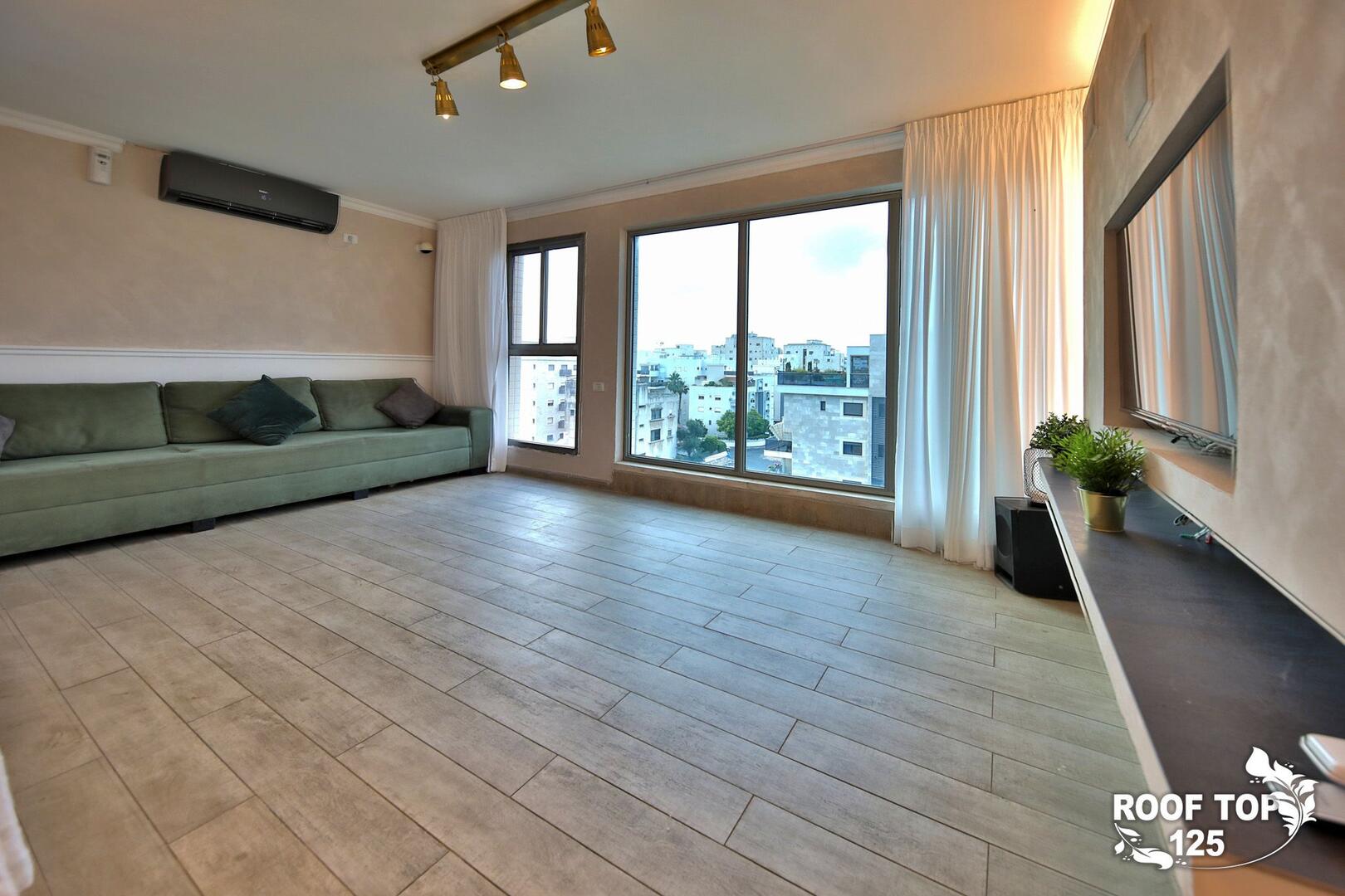 רוף טופ 125 צפון  6  לופט לנד