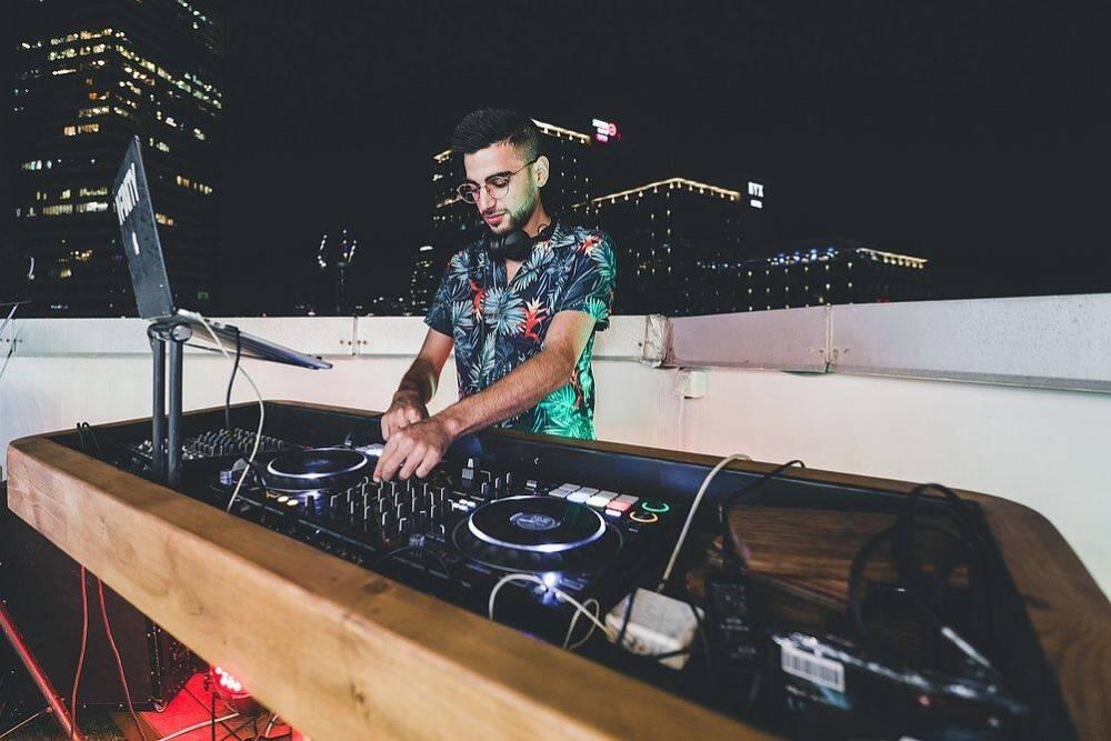 אלמאגו רוף תל אביב מרכז  17  לופט לנד