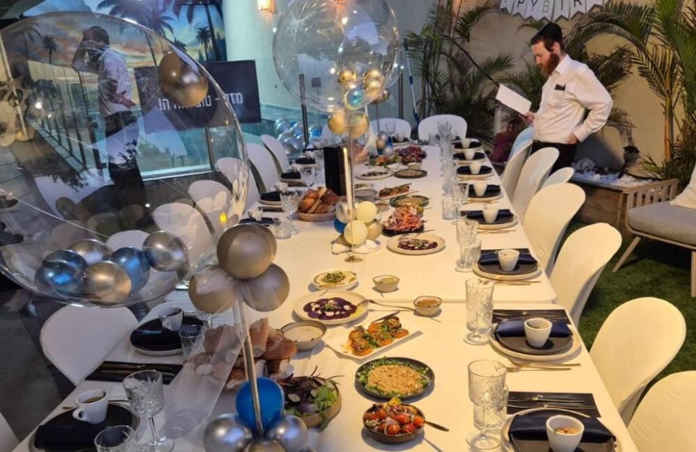 החצר בטיילת - אירועים ליד הים מרכז  23  לופט לנד