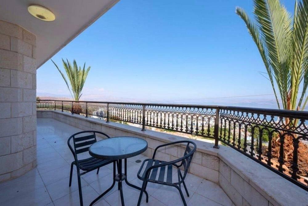 וילה דובדבן טבריה צפון  19  לופט לנד