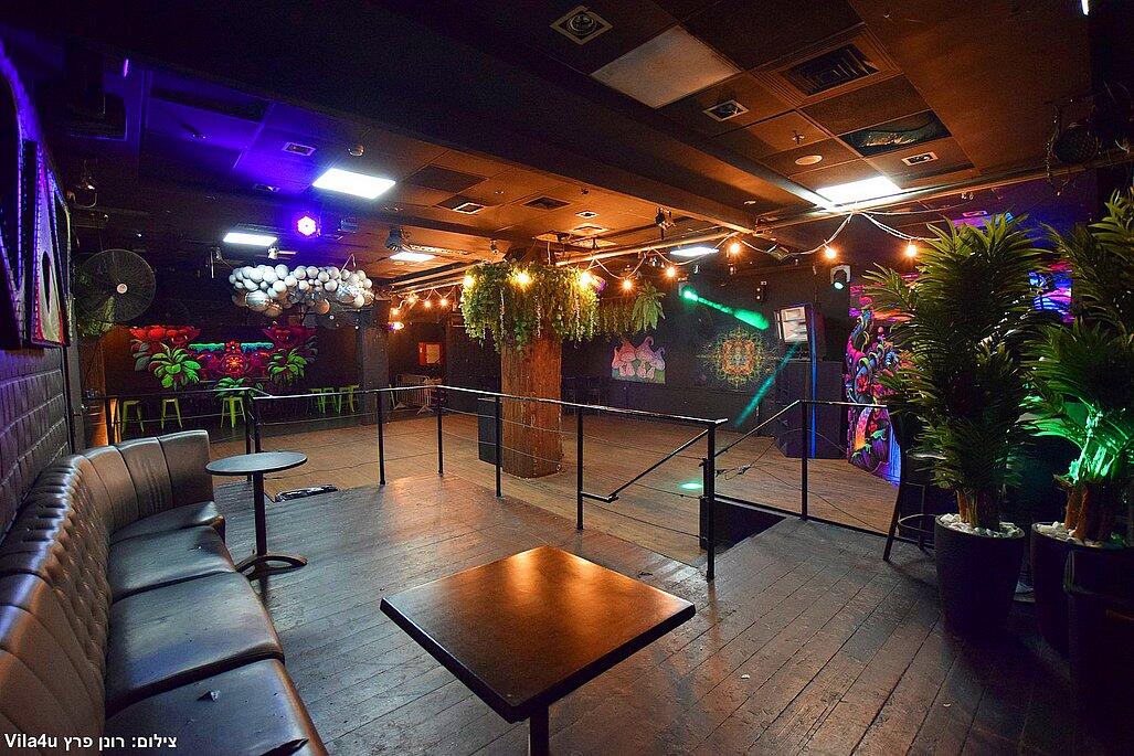 ג'סיקה איוונסט מרכז  14  לופט לנד