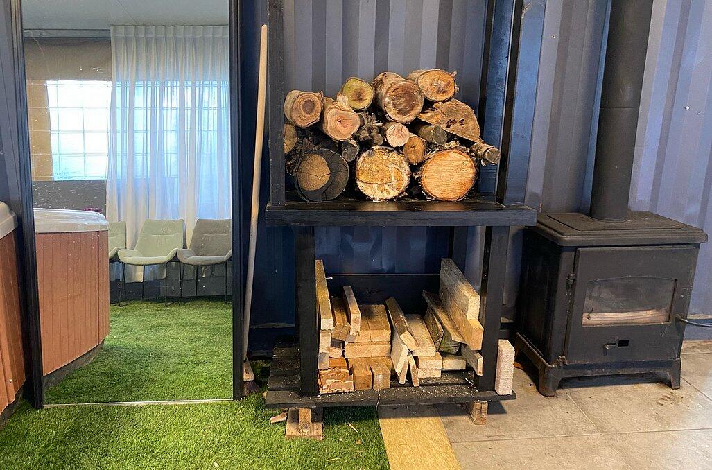 מתחם 531 איוונטס מרכז מתחם 531 איוונטס - קמין עצים מתחם 531 איוונטס - קמין עצים לופט לנד