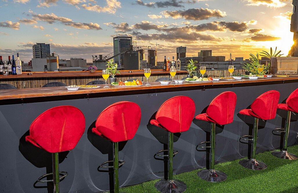 מון נייט איוונטס - Moon Night Events מרכז  14  לופט לנד