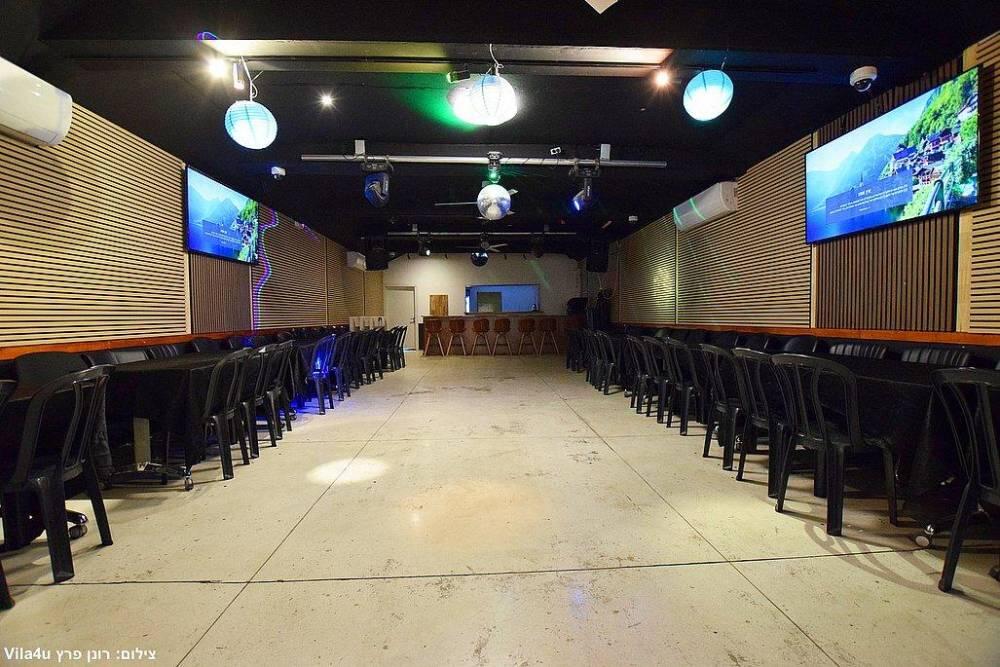 זאקיז מרכז  14  לופט לנד