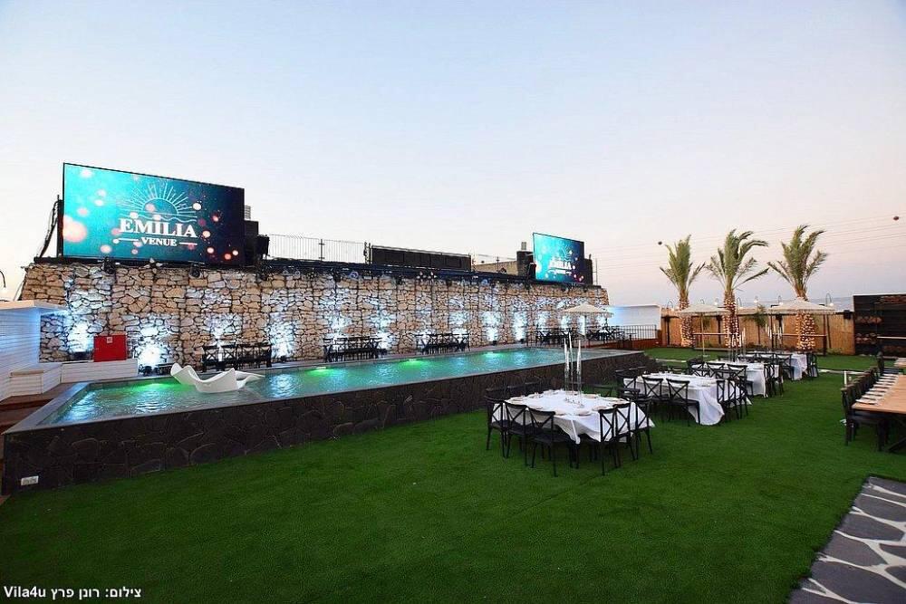 אמיליה איוונטס מרכז  22  לופט לנד