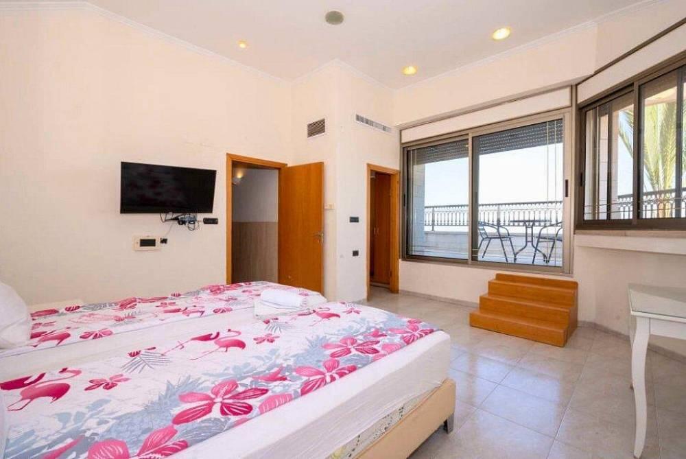 וילה דובדבן טבריה צפון  16  לופט לנד