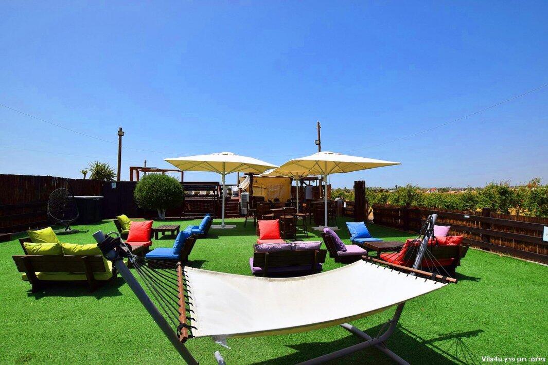 ליידיס פול מרכז  37  לופט לנד