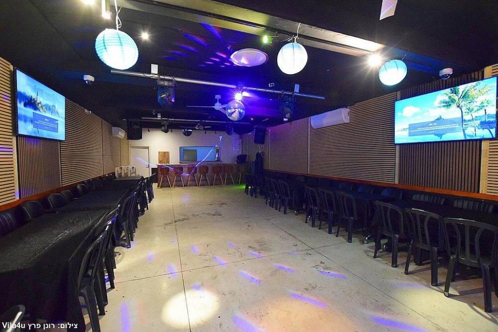 זאקיז מרכז  11  לופט לנד