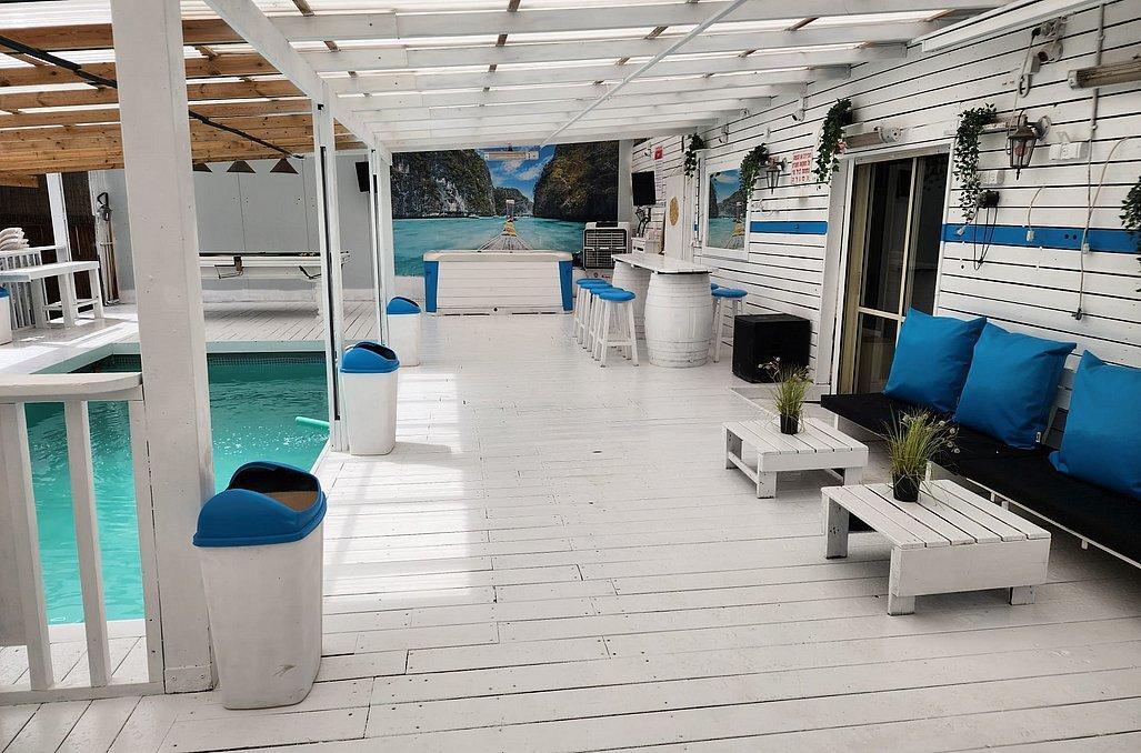 האי בשרון מרכז  22  לופט לנד