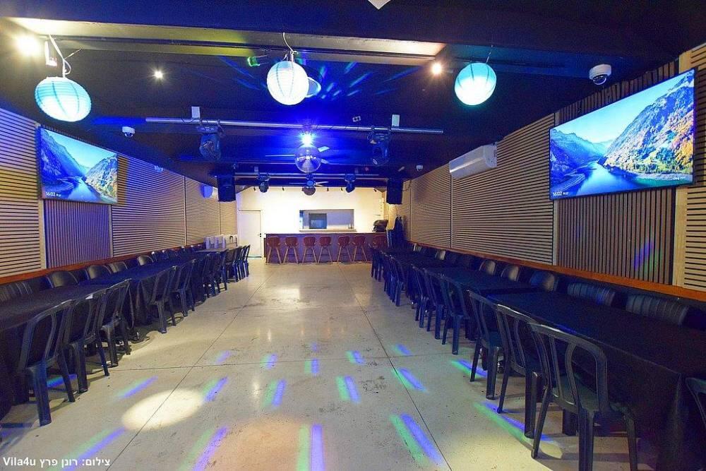 זאקיז מרכז  22  לופט לנד