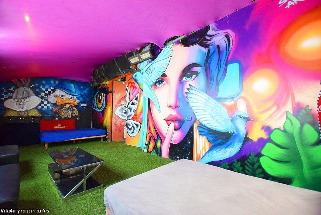 חוות האירוס מרכז  8  לופט לנד