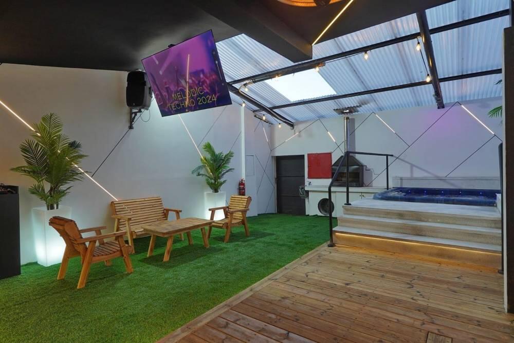 מתחם אירוח וויט - White מרכז  12  לופט לנד