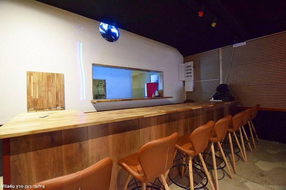 זאקיז מרכז  8  לופט לנד