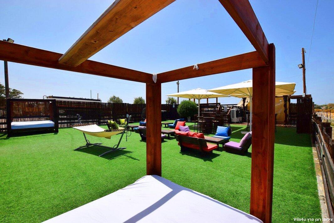 ליידיס פול מרכז  39  לופט לנד