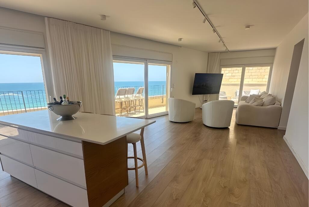 גורדונס - גג על הים מרכז  4  לופט לנד