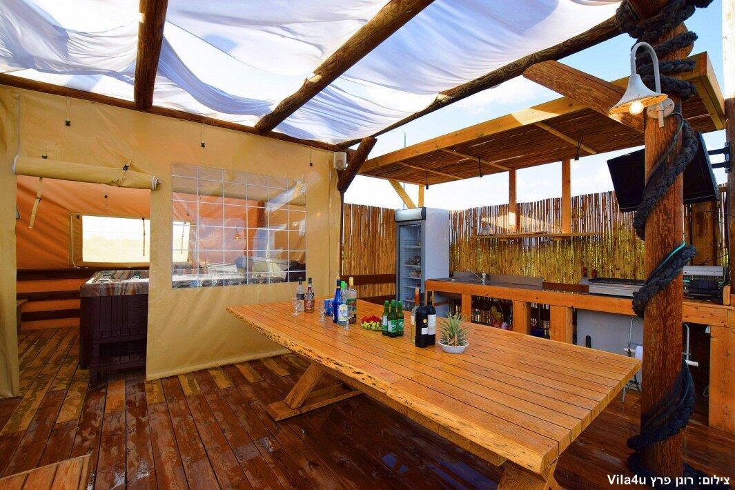 ליידיס פול מרכז  17  לופט לנד