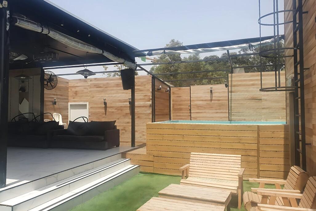 בלו סקיי מתחם אירוח מרכז  20  לופט לנד