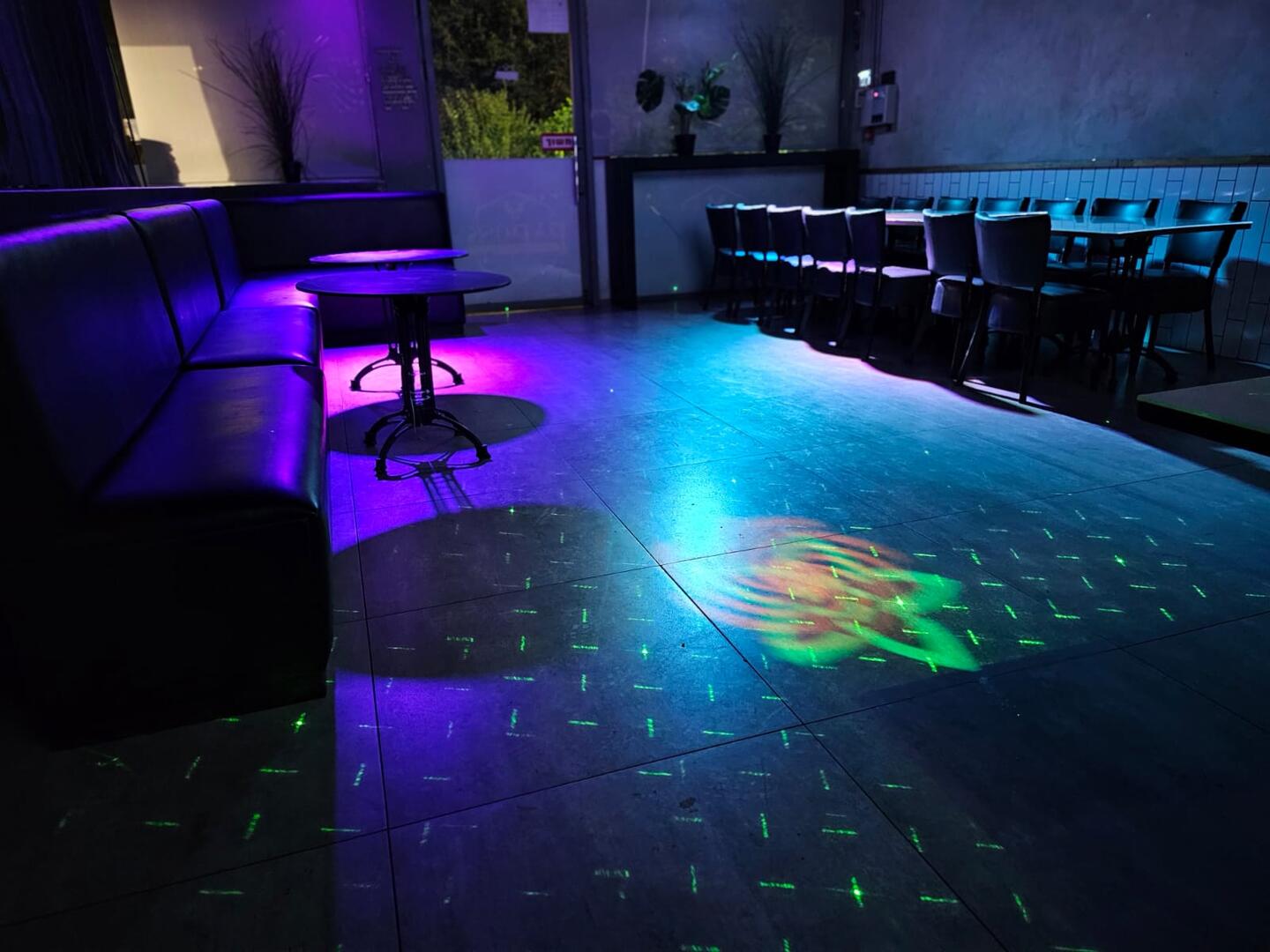 פאפוס איוונטס מרכז  16  לופט לנד