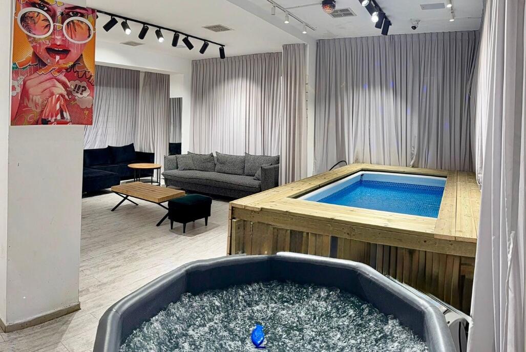 קינג ג'ורג פלייס - King George Place מרכז  1  לופט לנד